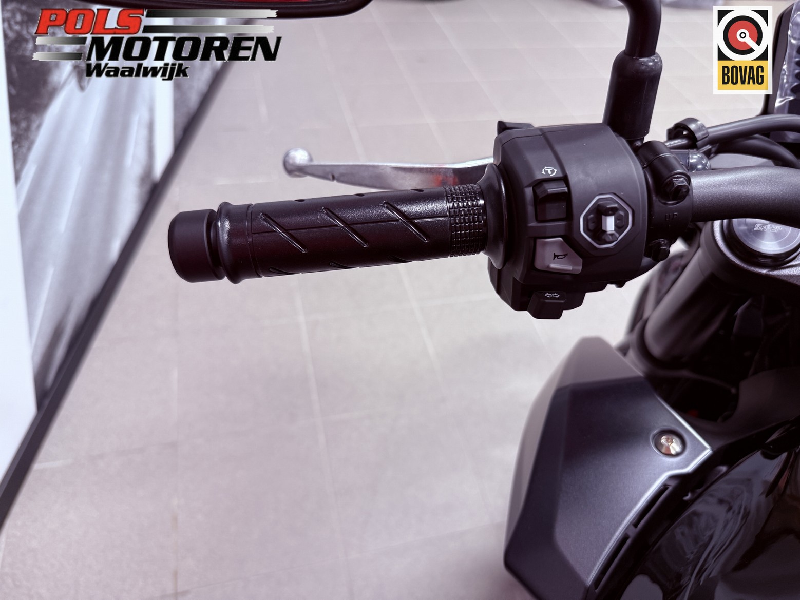 HONDA CB 500 FACT Hornet E-Clutch