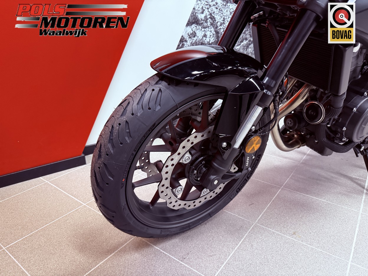 HONDA CB 500 FACT Hornet E-Clutch