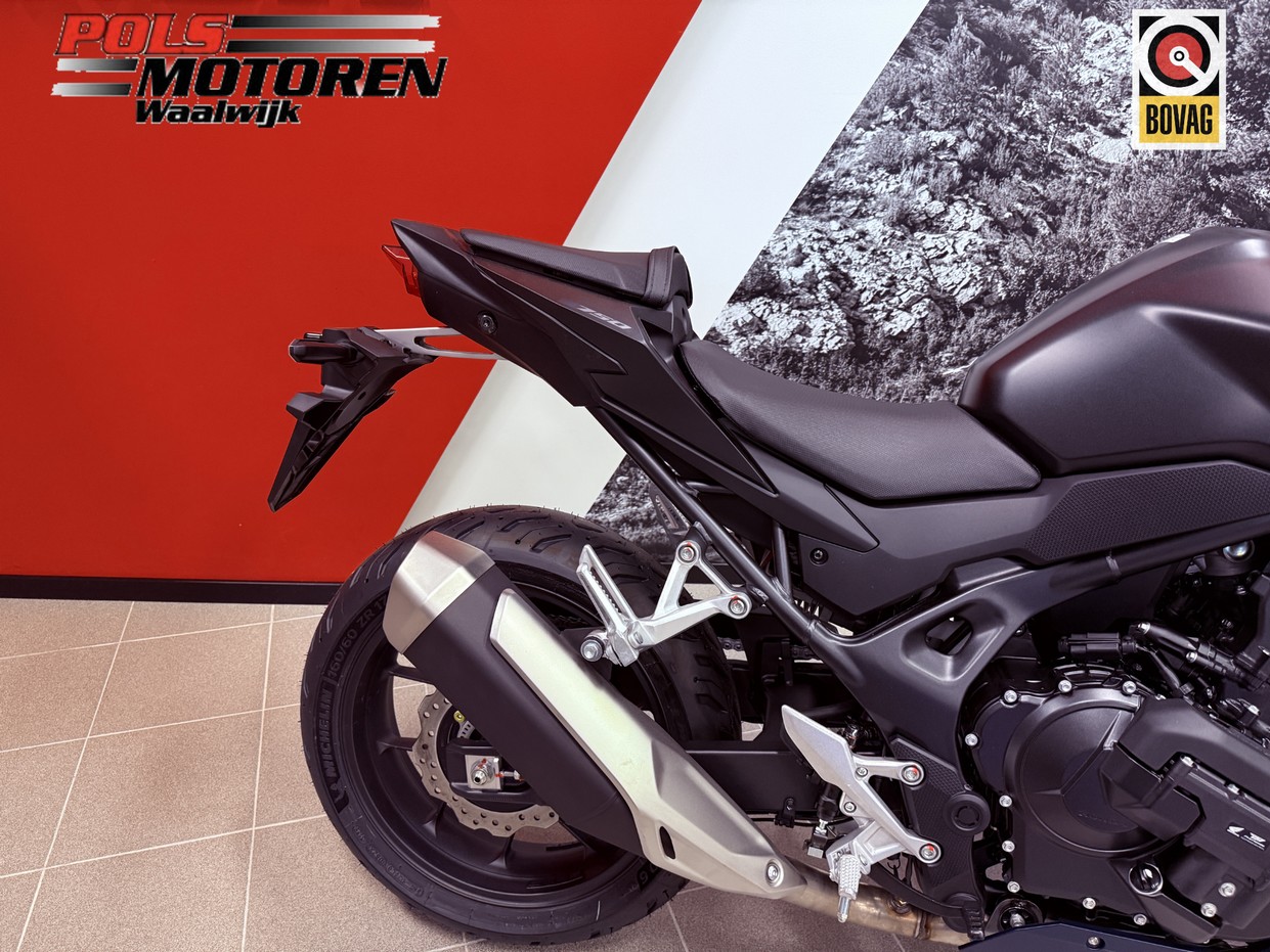HONDA CB 750 ACT Hornet E-Clutch