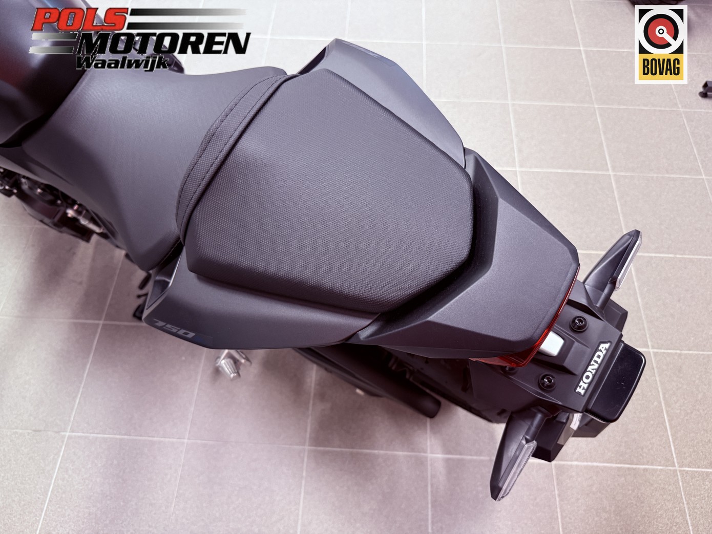 HONDA CB 750 ACT Hornet E-Clutch