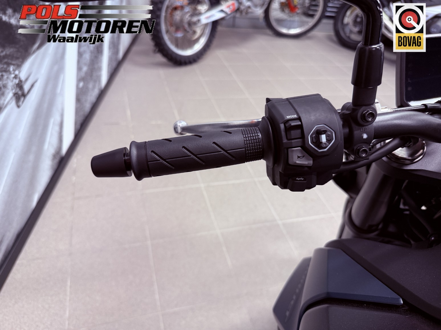 HONDA CB 750 ACT Hornet E-Clutch