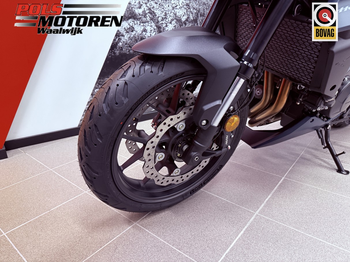 HONDA CB 750 ACT Hornet E-Clutch