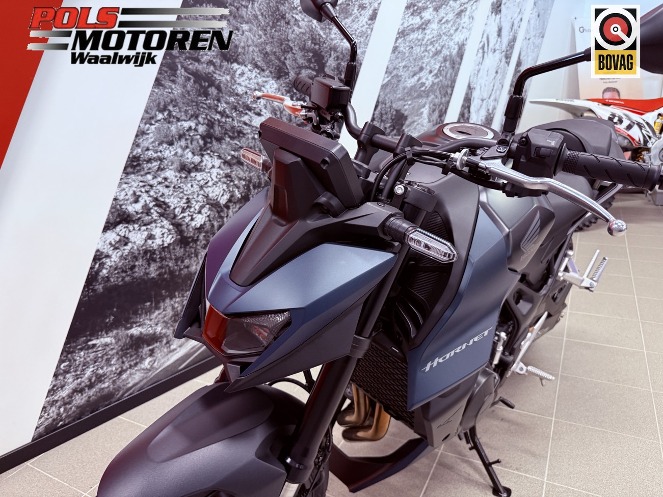 HONDA CB 750 ACT Hornet E-Clutch