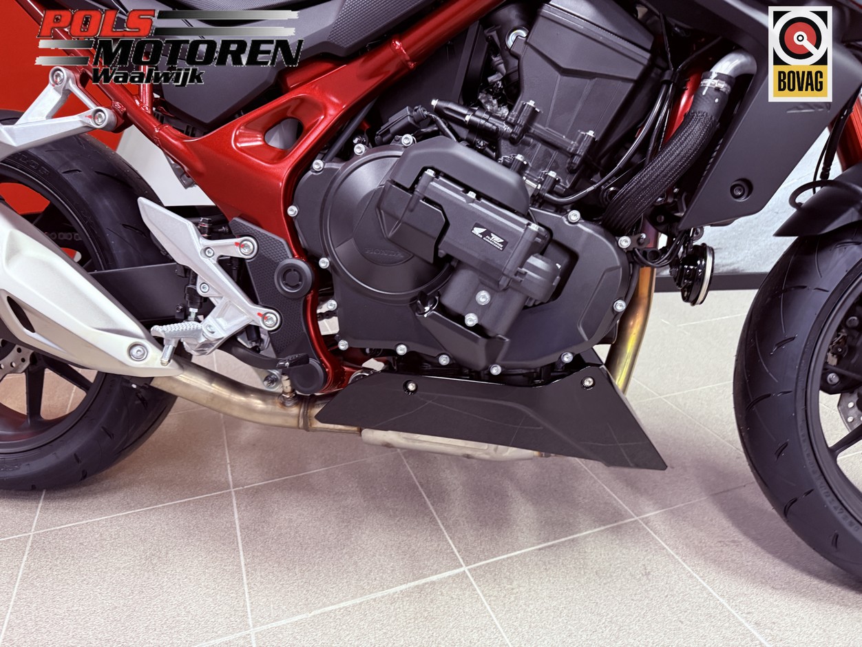 HONDA CB 750 ACT Hornet E-Clutch