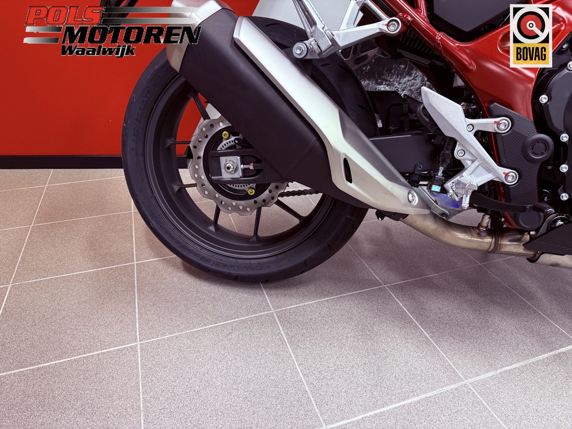 HONDA CB 750 ACT Hornet E-Clutch