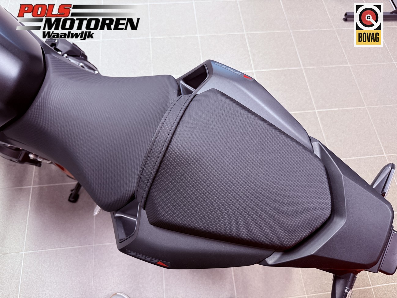 HONDA CB 750 ACT Hornet E-Clutch