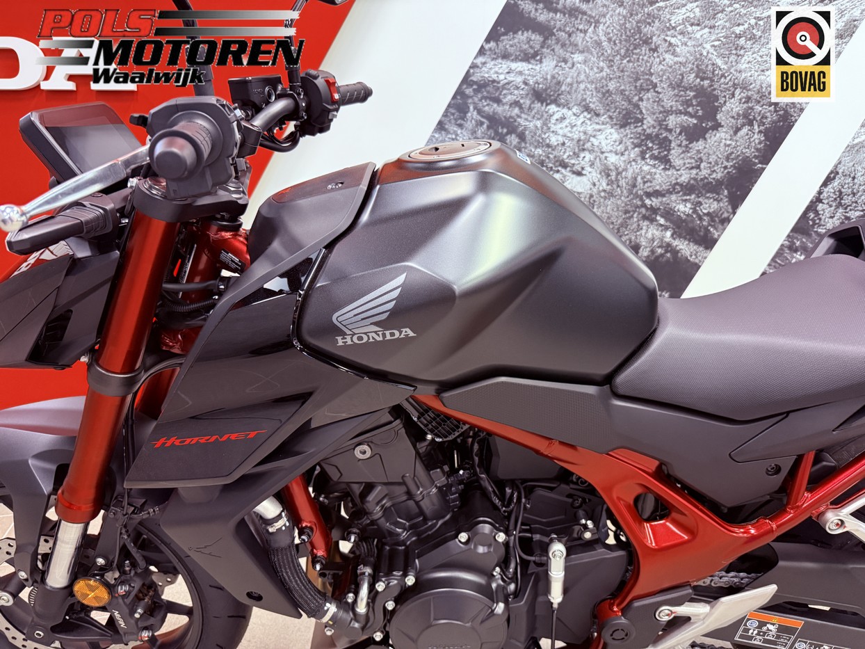 HONDA CB 750 ACT Hornet E-Clutch