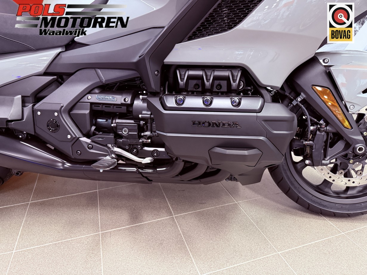 HONDA GL 1800 DAT Goldwing Tour Delu
