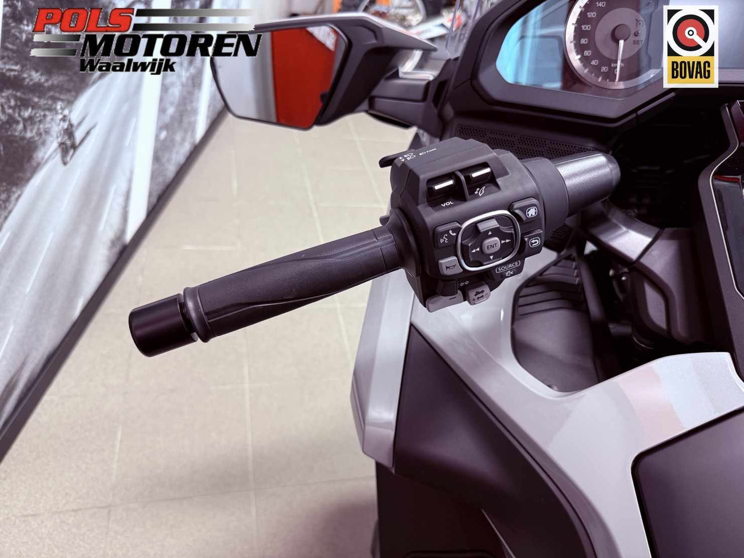 HONDA GL 1800 DAT Goldwing Tour Delu