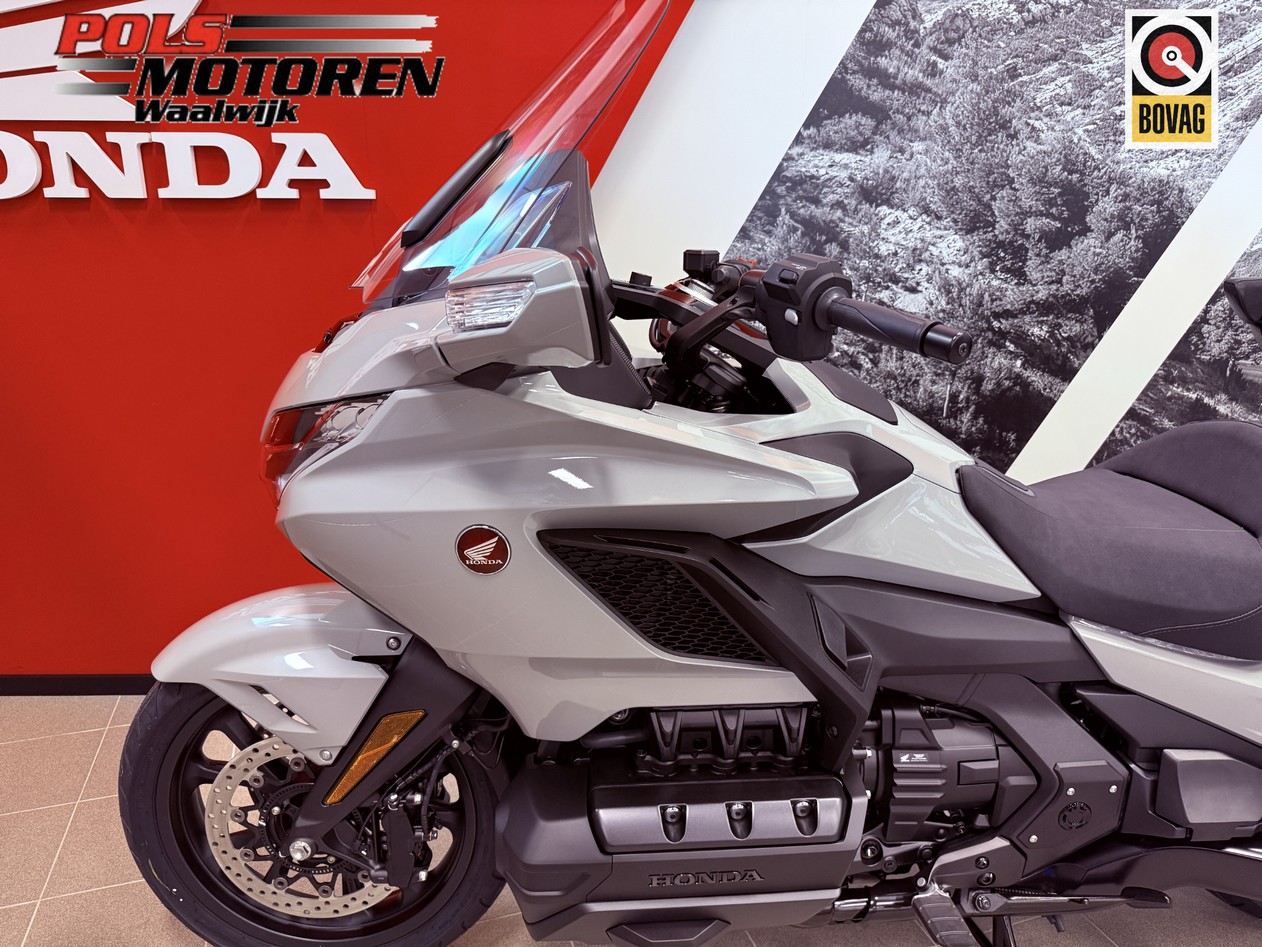 HONDA GL 1800 DAT Goldwing Tour Delu