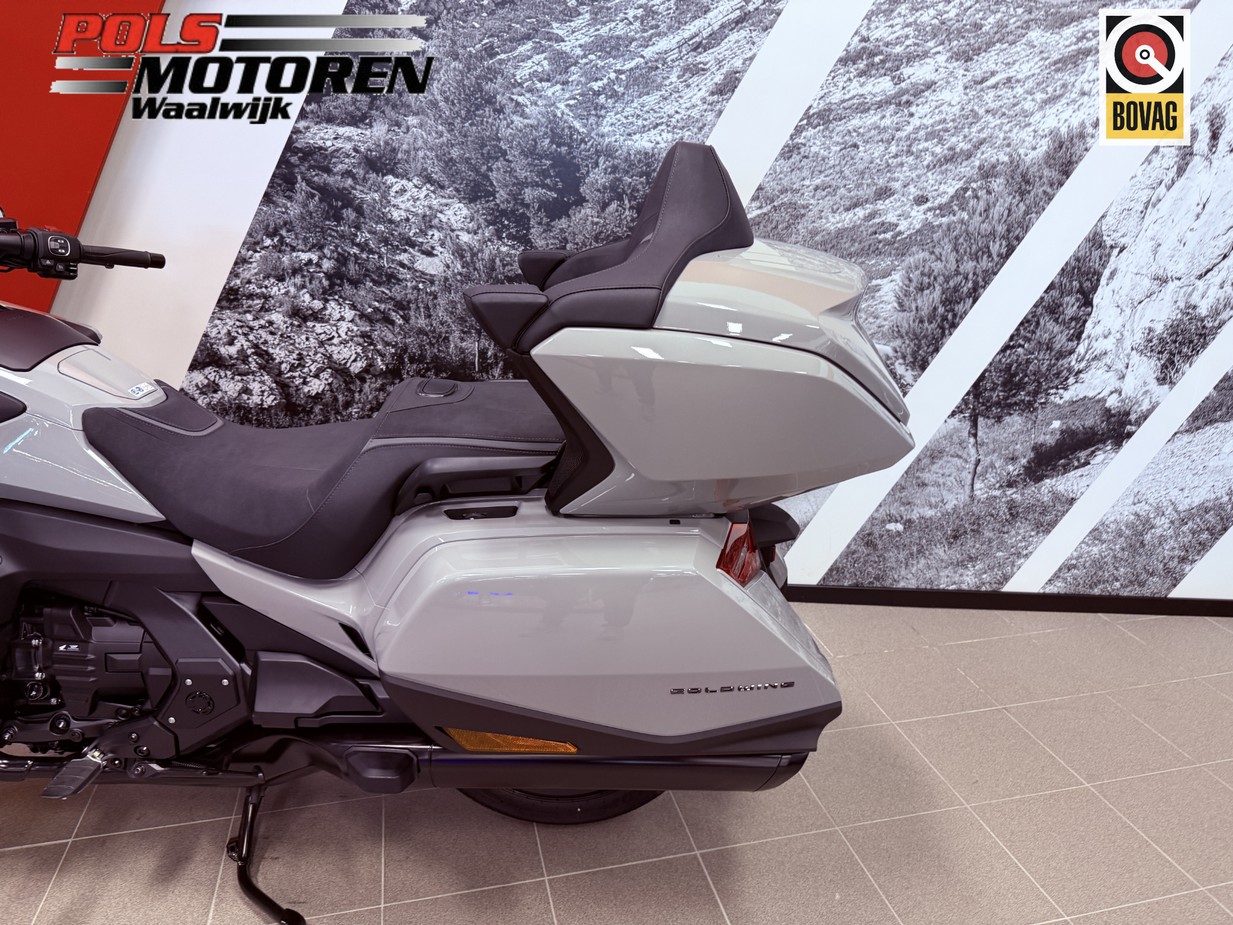 HONDA GL 1800 DAT Goldwing Tour Delu