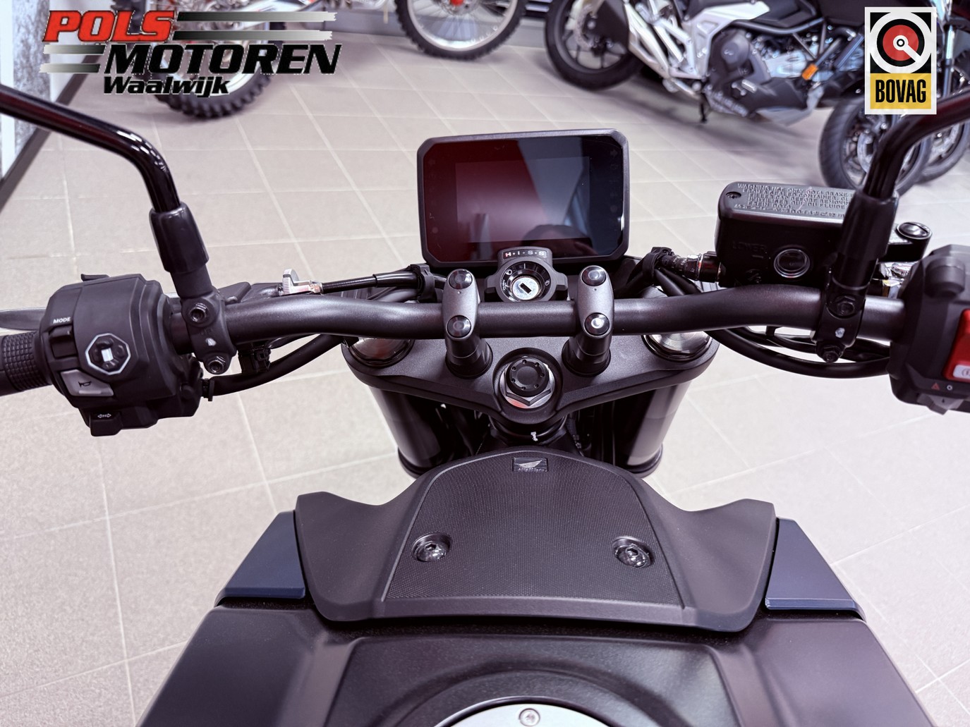 HONDA CB 750 ACT Hornet E-Clutch