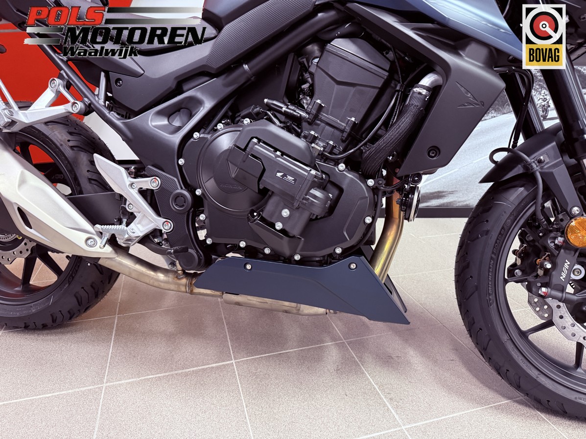 HONDA CB 750 ACT Hornet E-Clutch