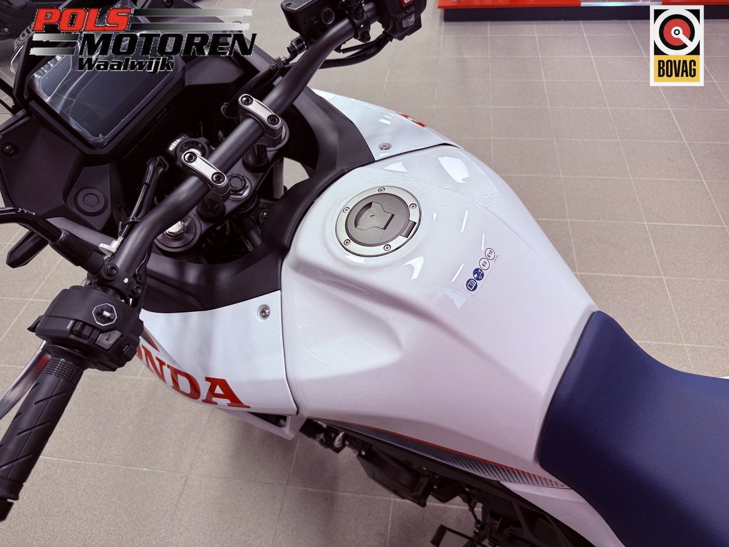 HONDA XL 750 T TransAlp Ross White