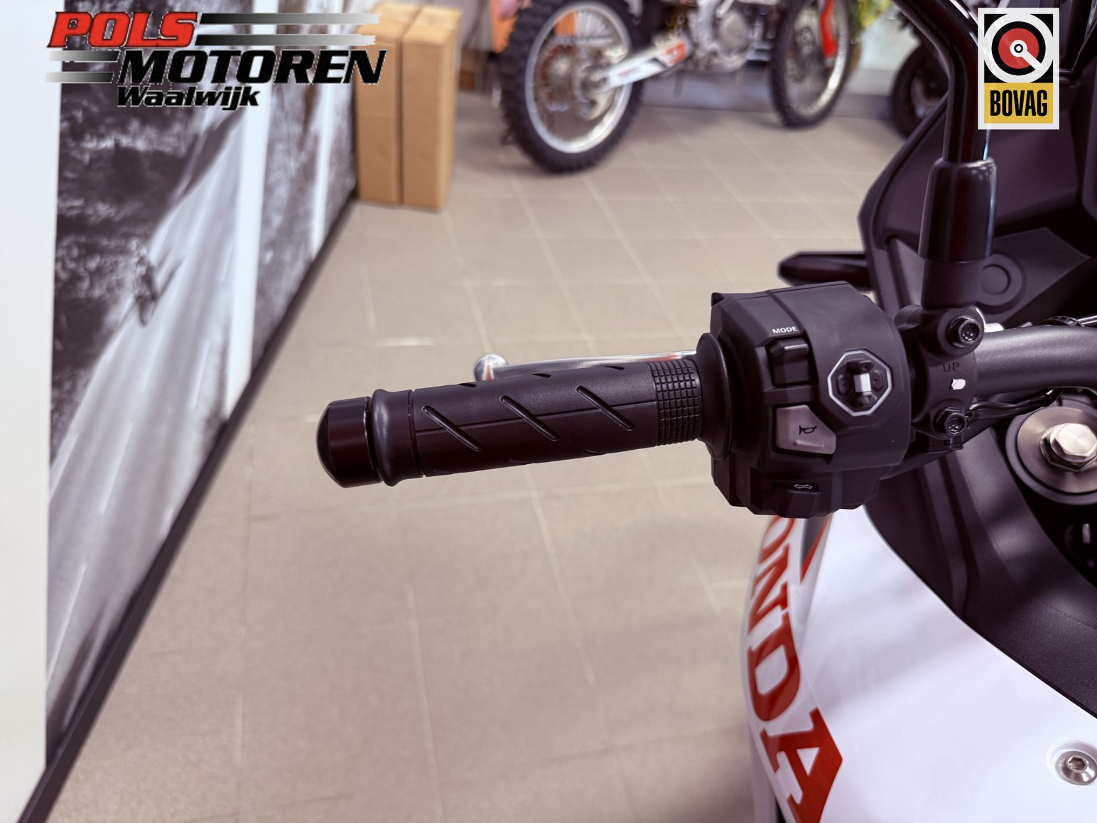 HONDA XL 750 T TransAlp Ross White
