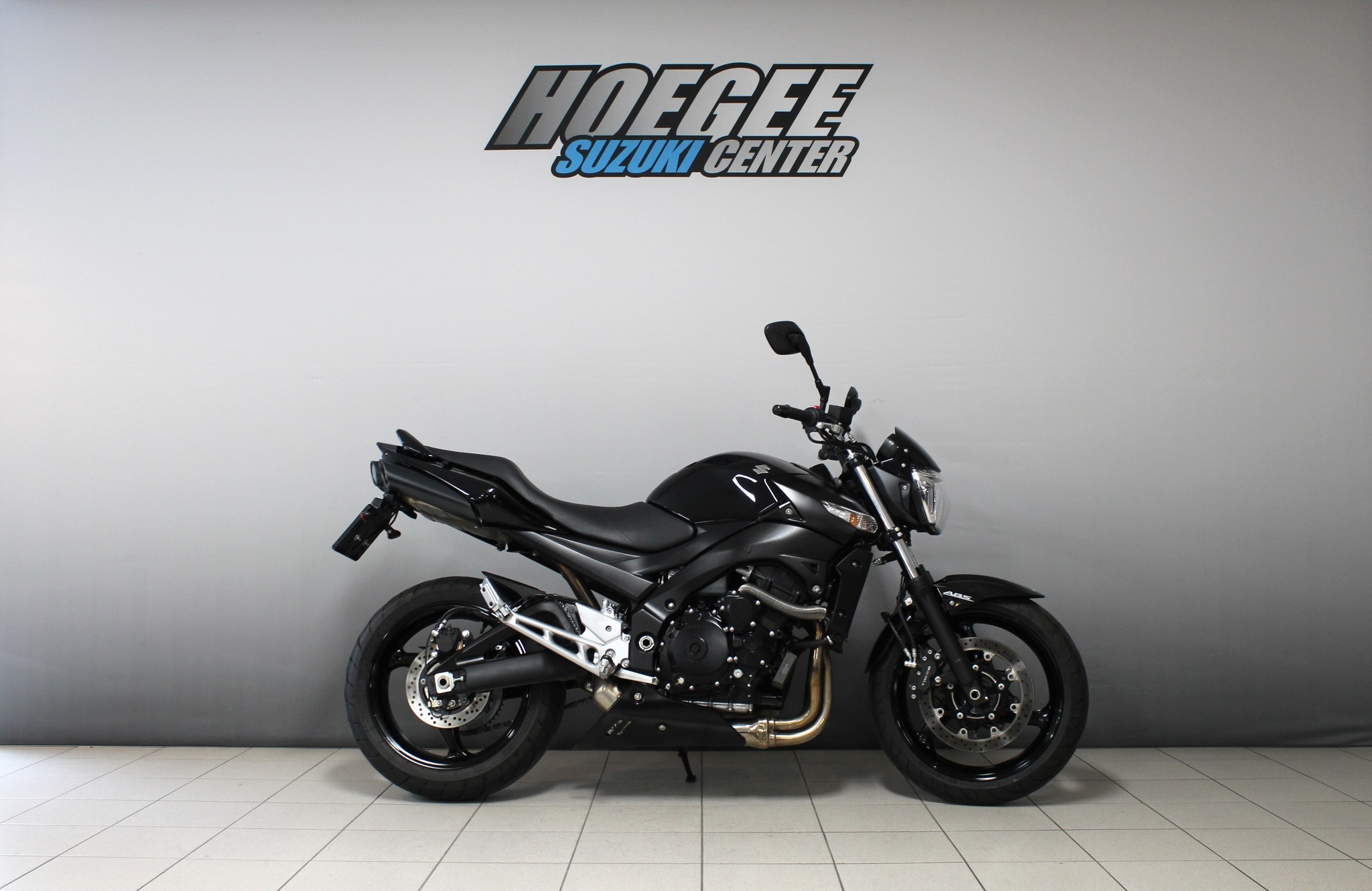 SUZUKI GSR600AK9
