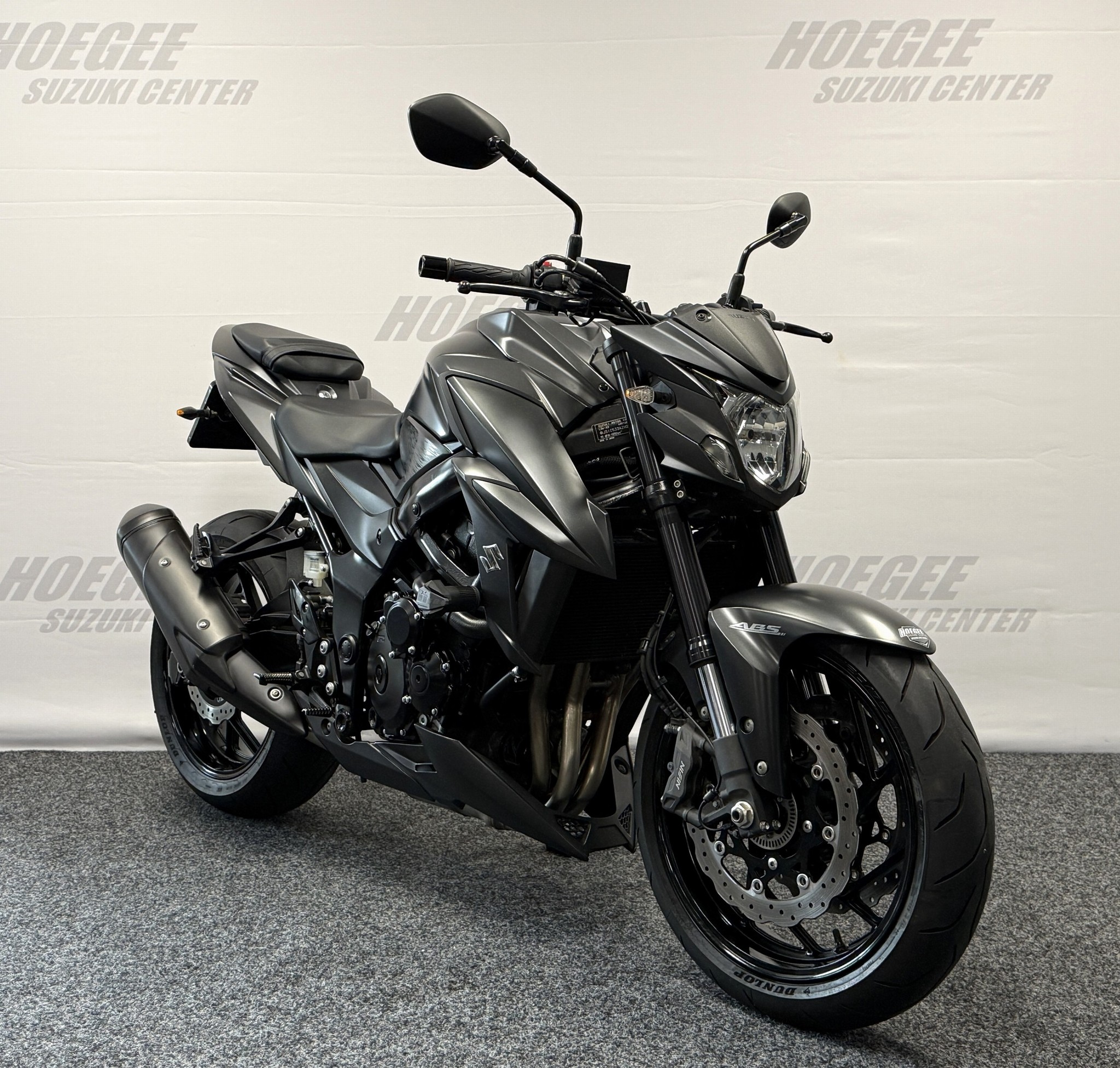 SUZUKI GSX-S750