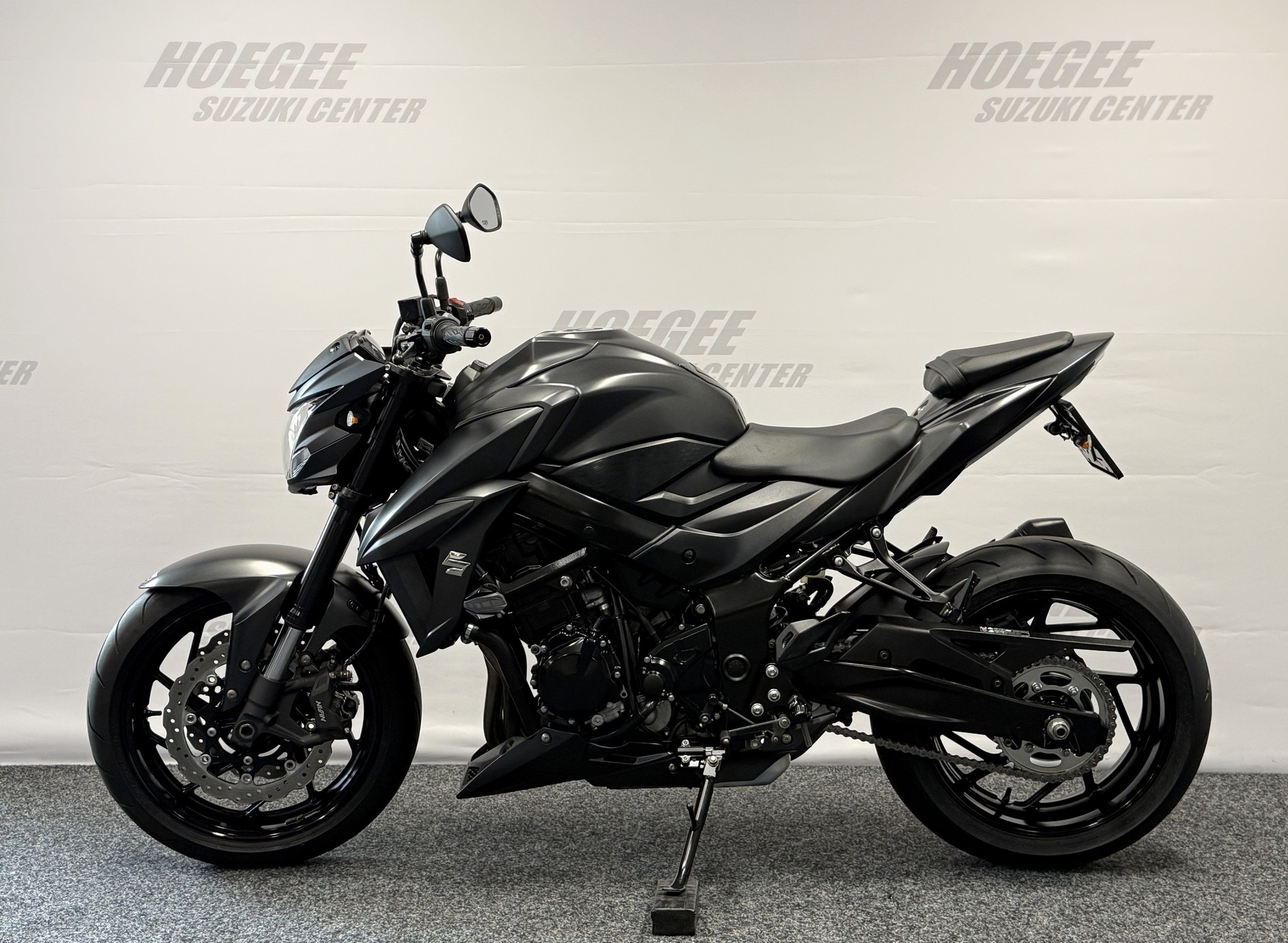 SUZUKI GSX-S750