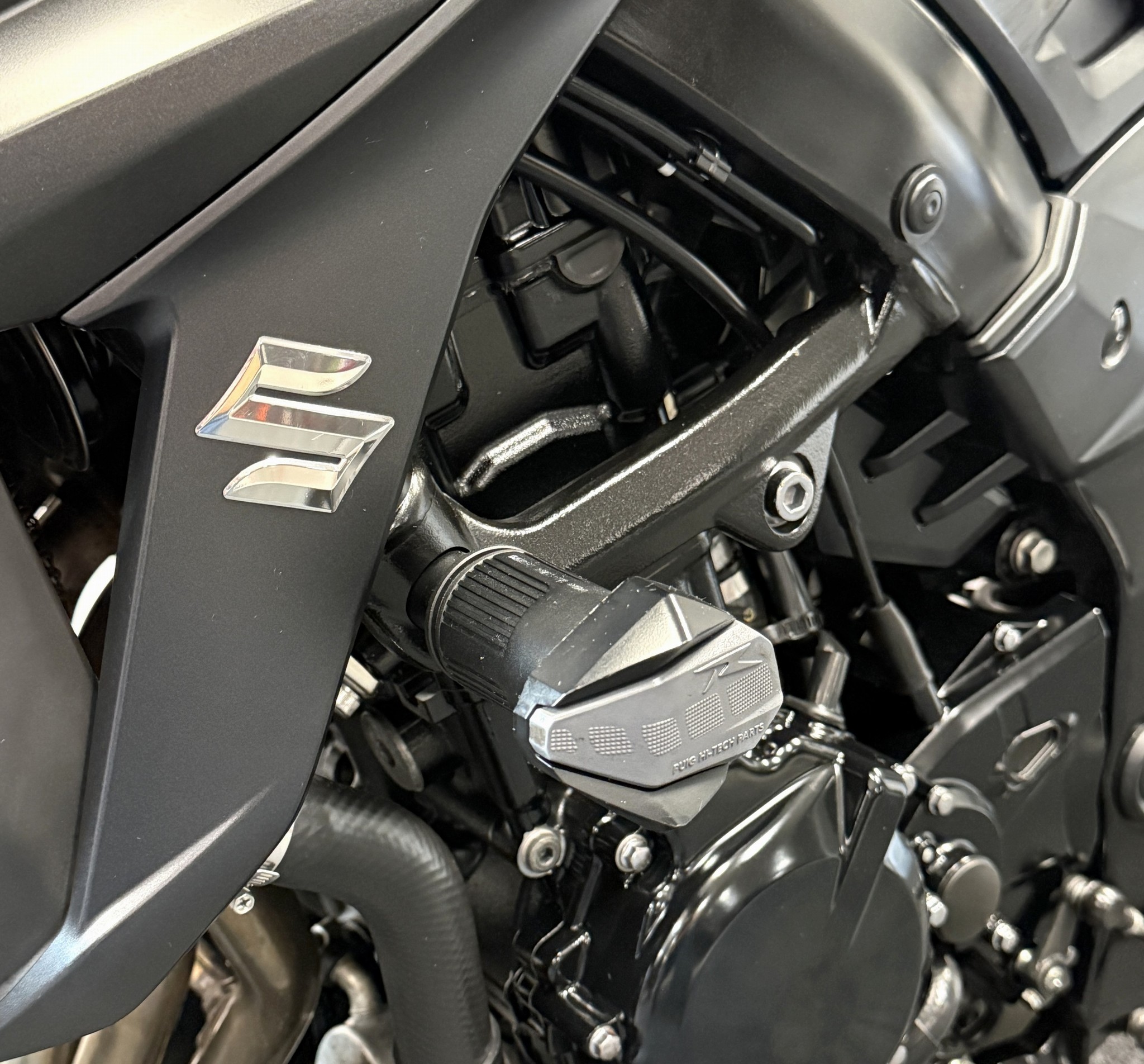 SUZUKI GSX-S750
