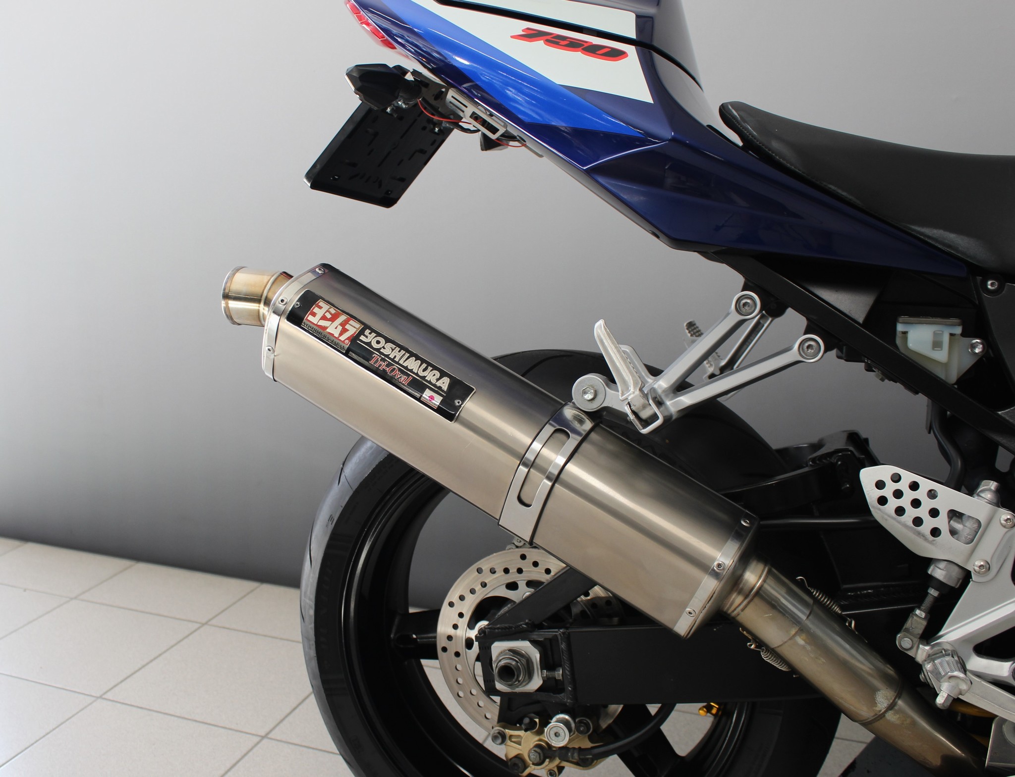 SUZUKI GSX-R 750