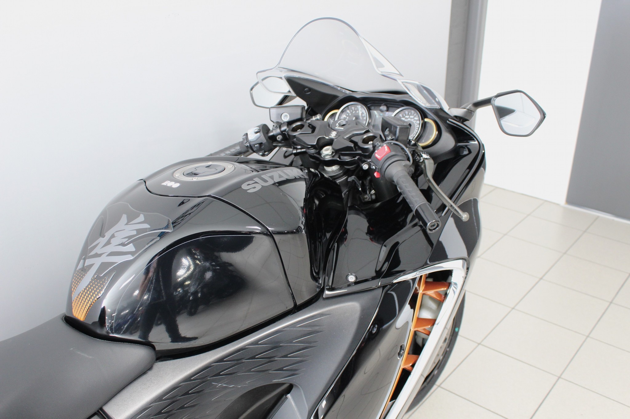 SUZUKI GSX1300R Hayabusa