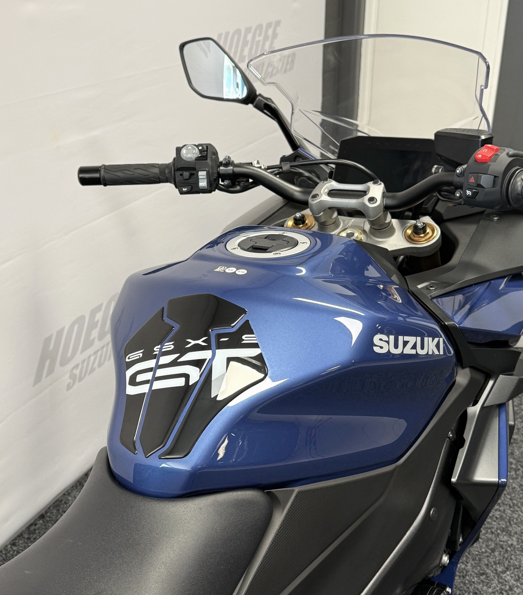 SUZUKI GSX-S1000GT