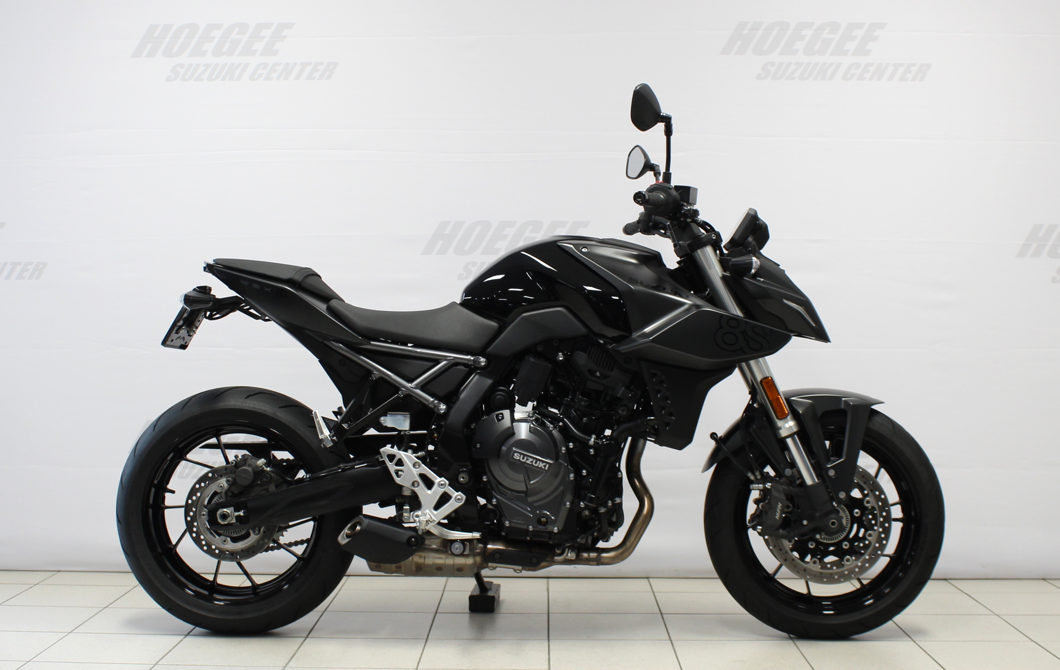 SUZUKI GSX-8S