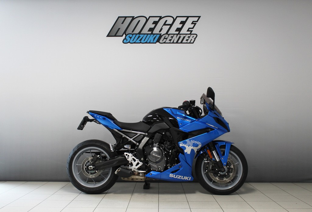 SUZUKI GSX-8R