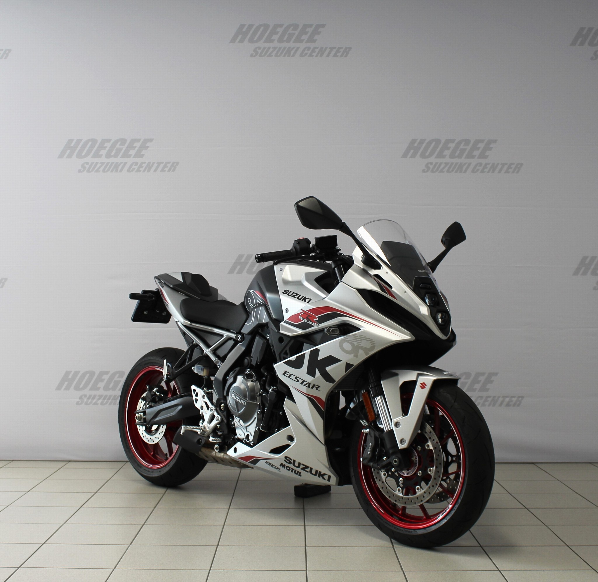 SUZUKI GSX-8R