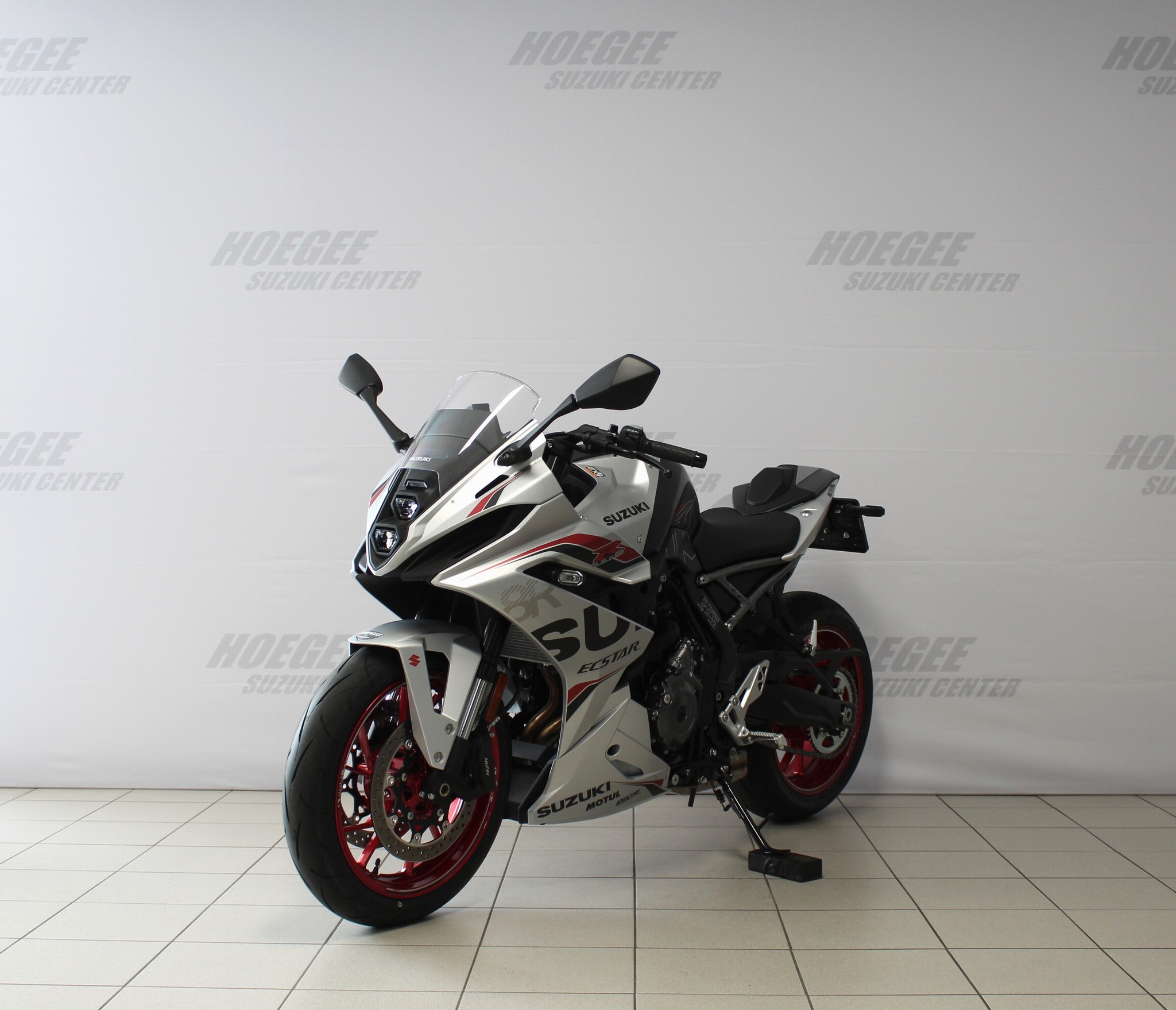 SUZUKI GSX-8R
