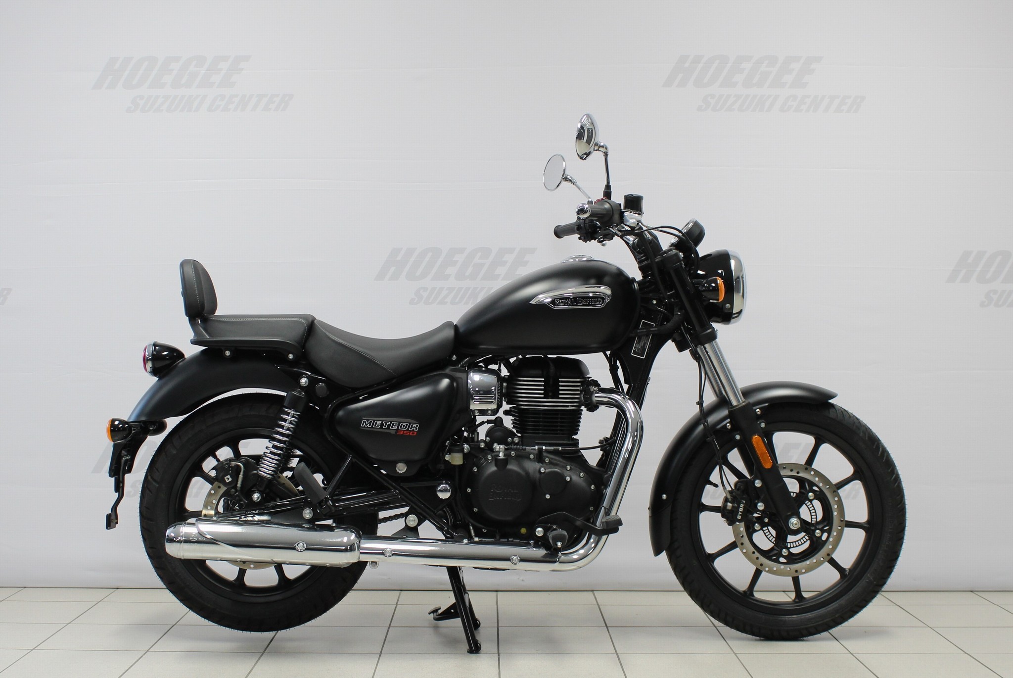 ROYAL-ENFIELD METEOR 350  Black / Blue / Red
