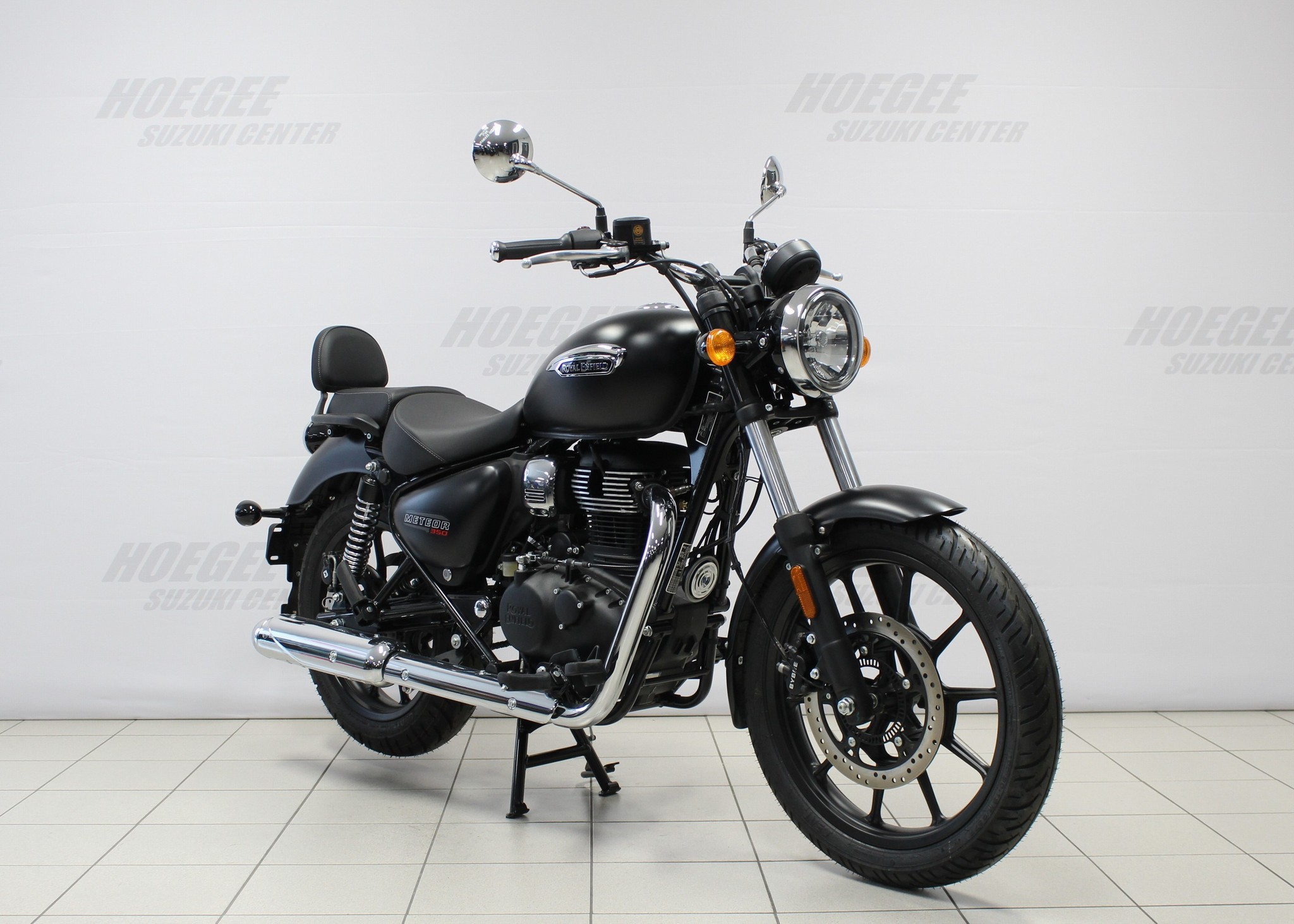 ROYAL-ENFIELD METEOR 350  Black / Blue / Red