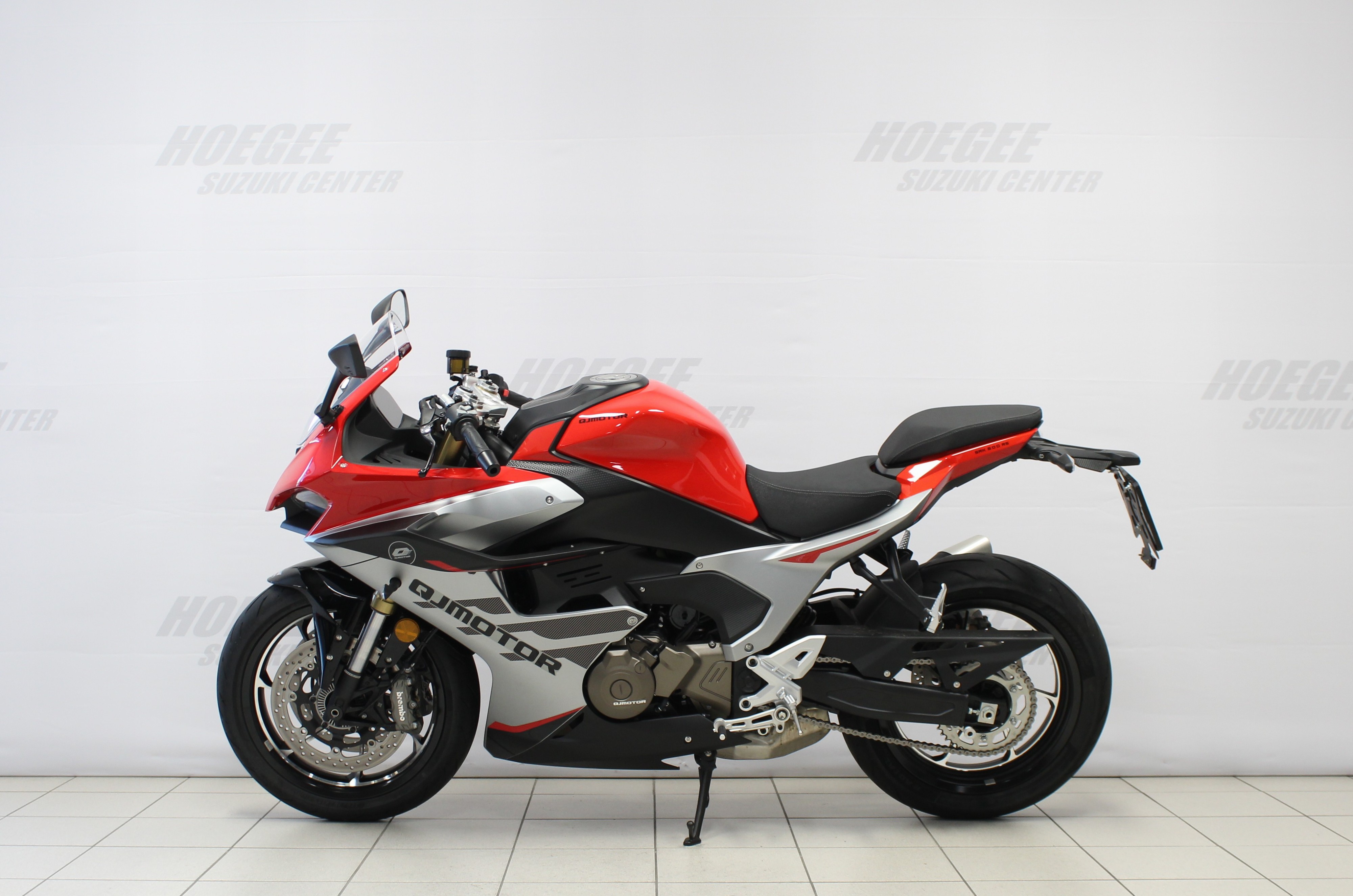 QJMOTOR SRK600RS