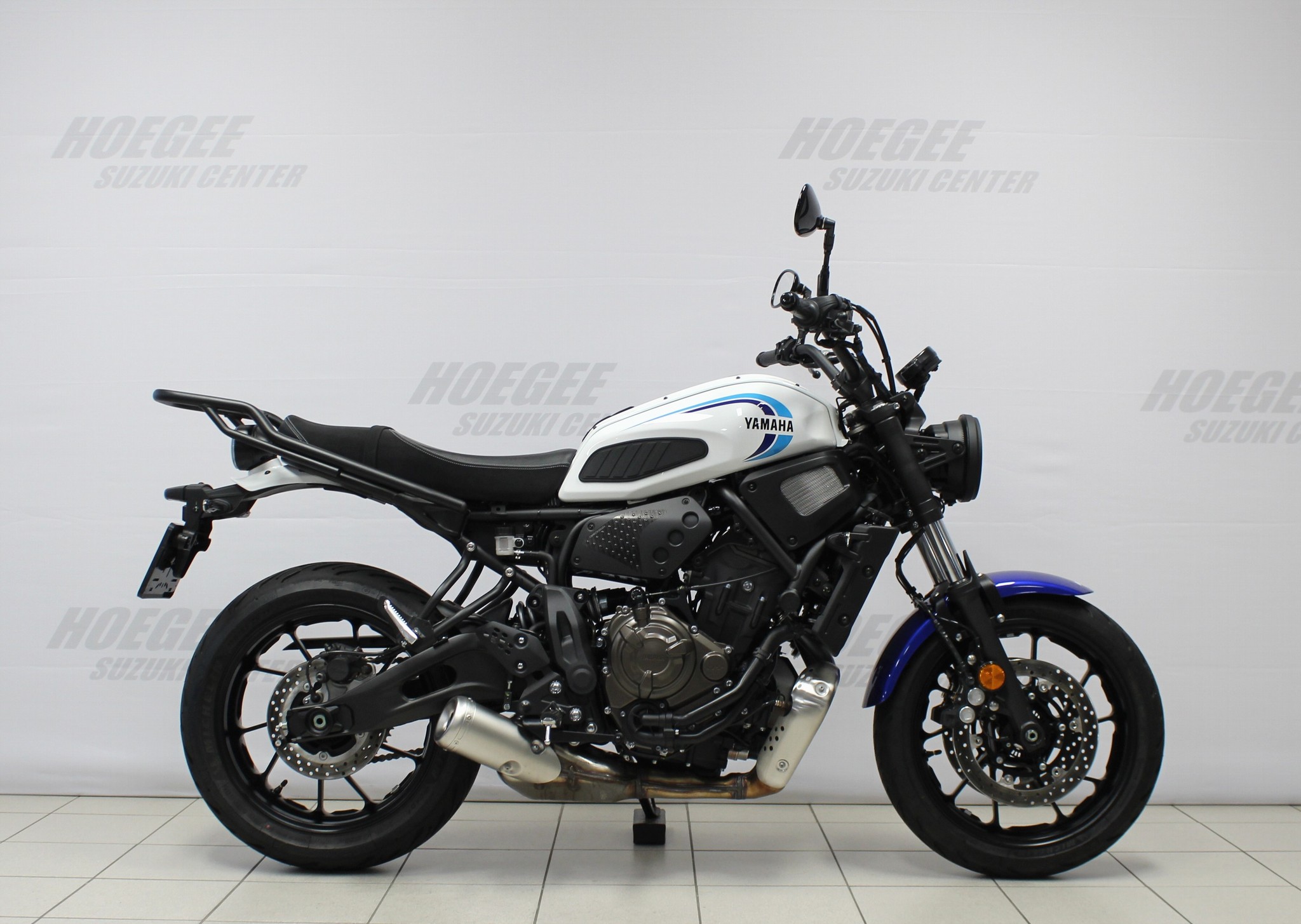 YAMAHA XSR700