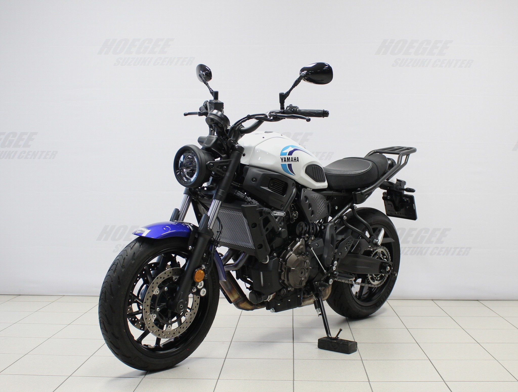 YAMAHA XSR700