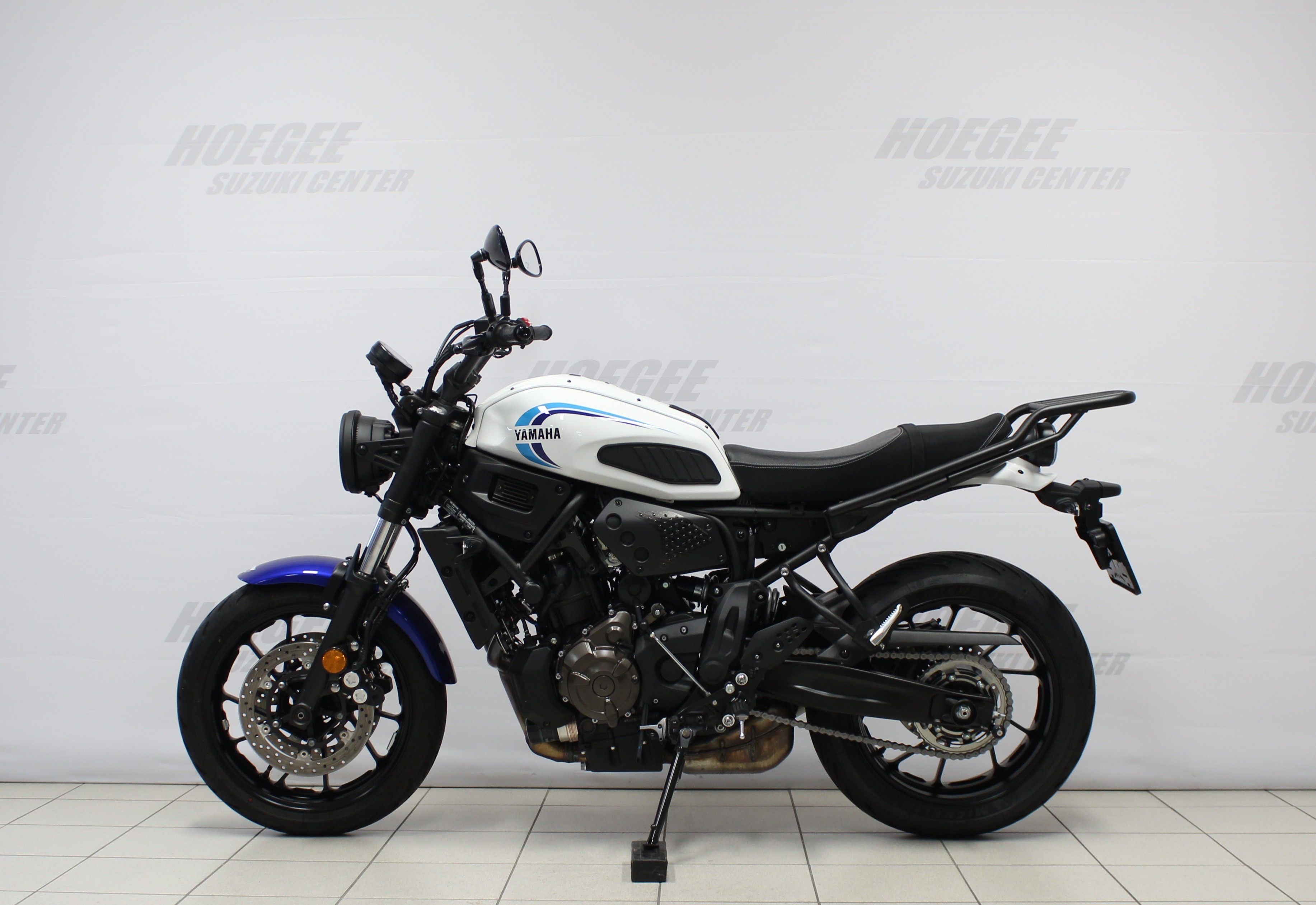 YAMAHA XSR700