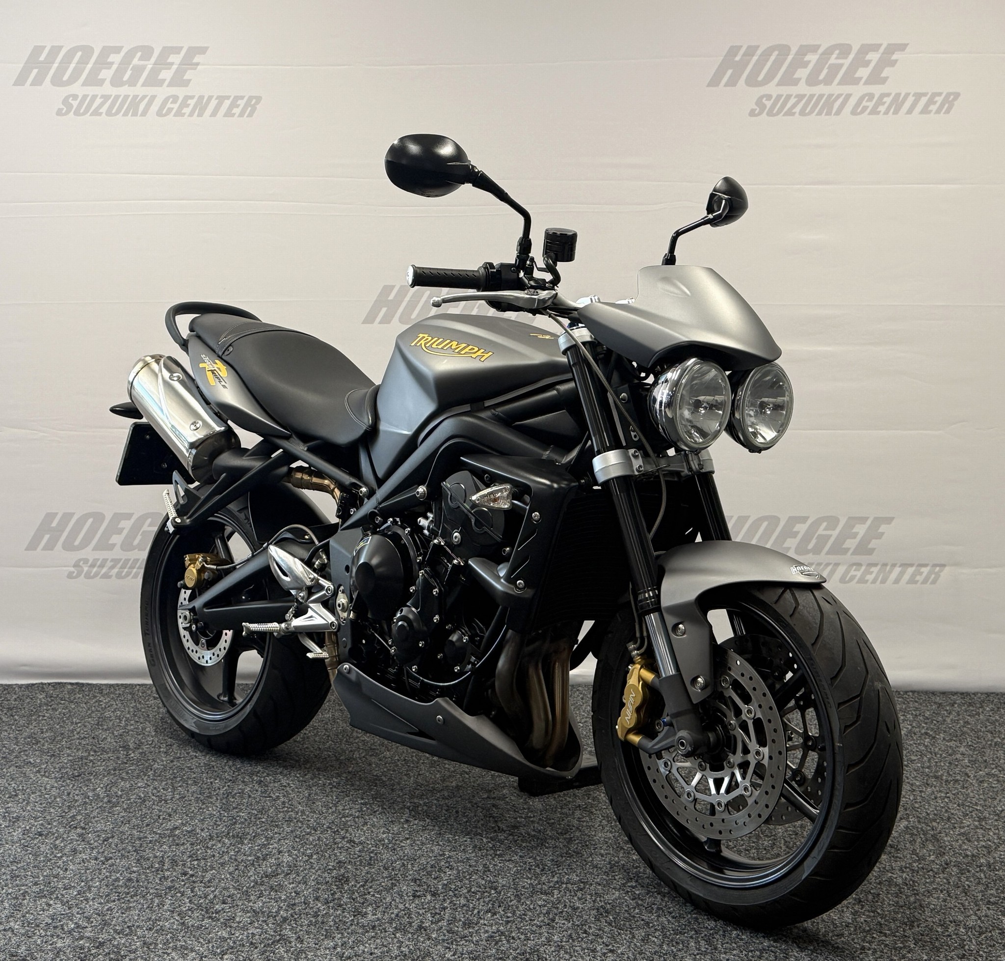 TRIUMPH Street Triple R