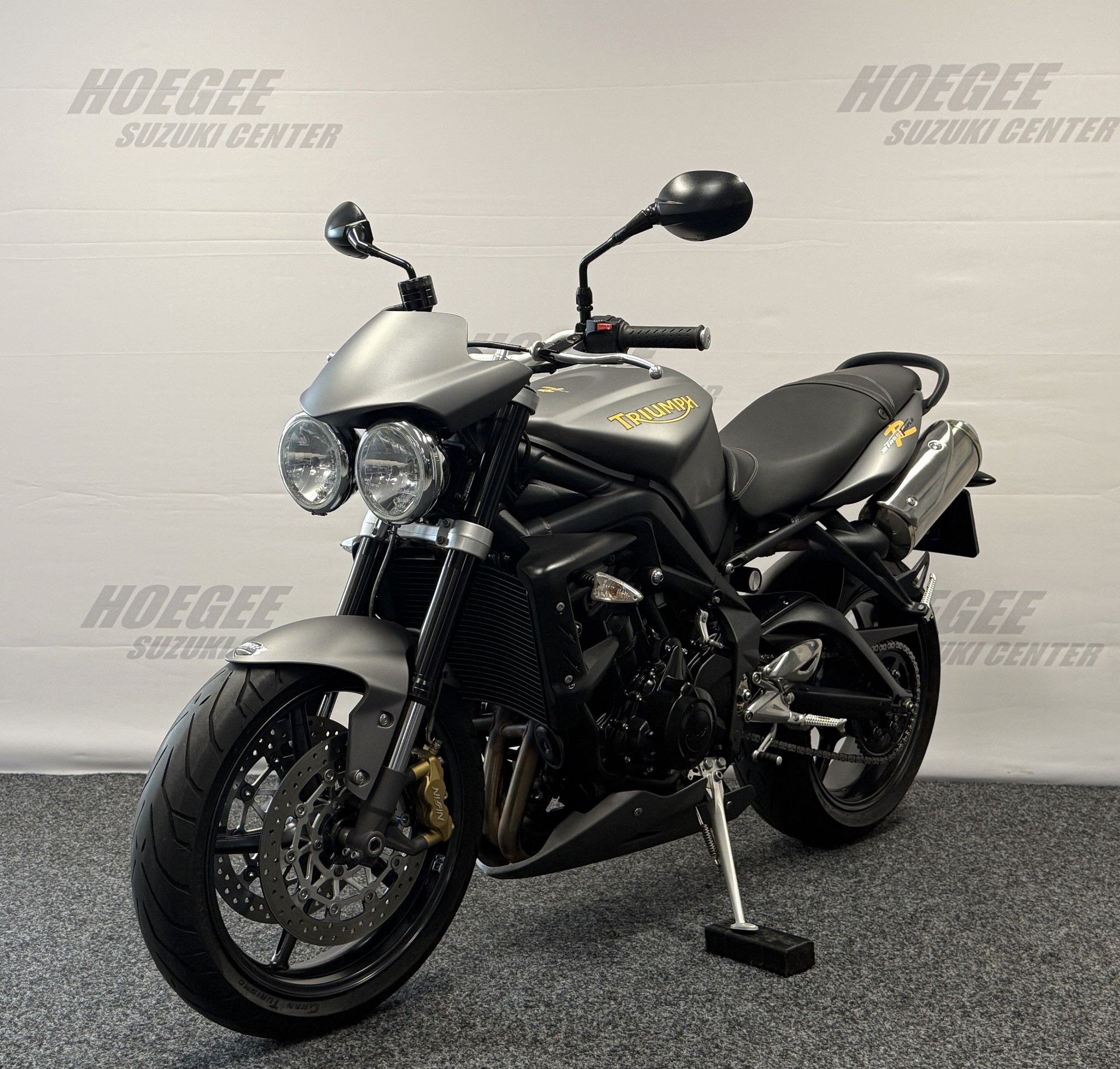 TRIUMPH Street Triple R