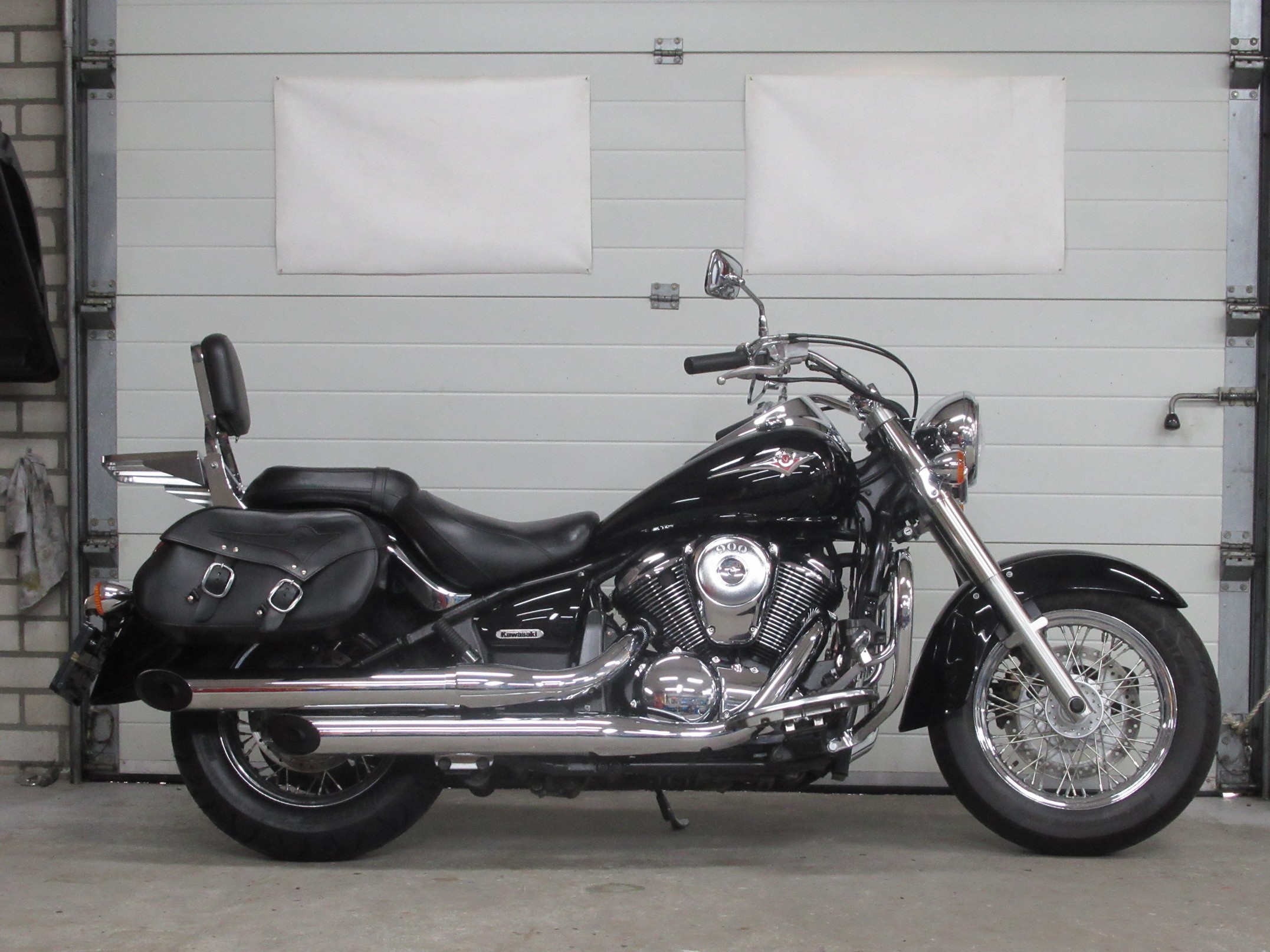 KAWASAKI - VN 900
