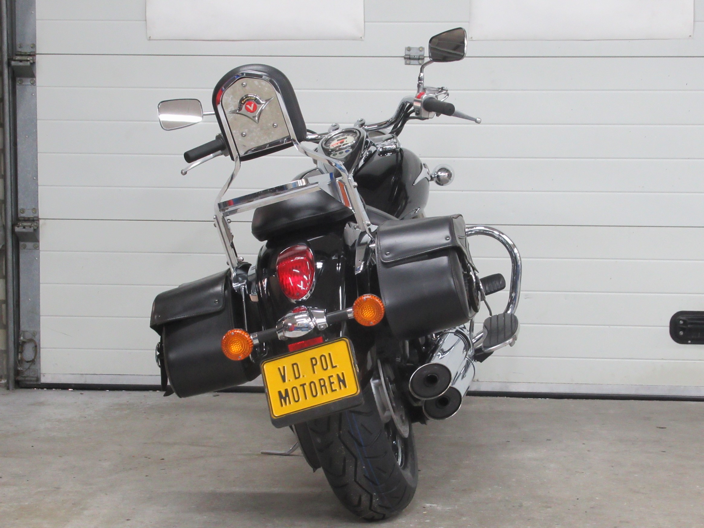 KAWASAKI - VN 900