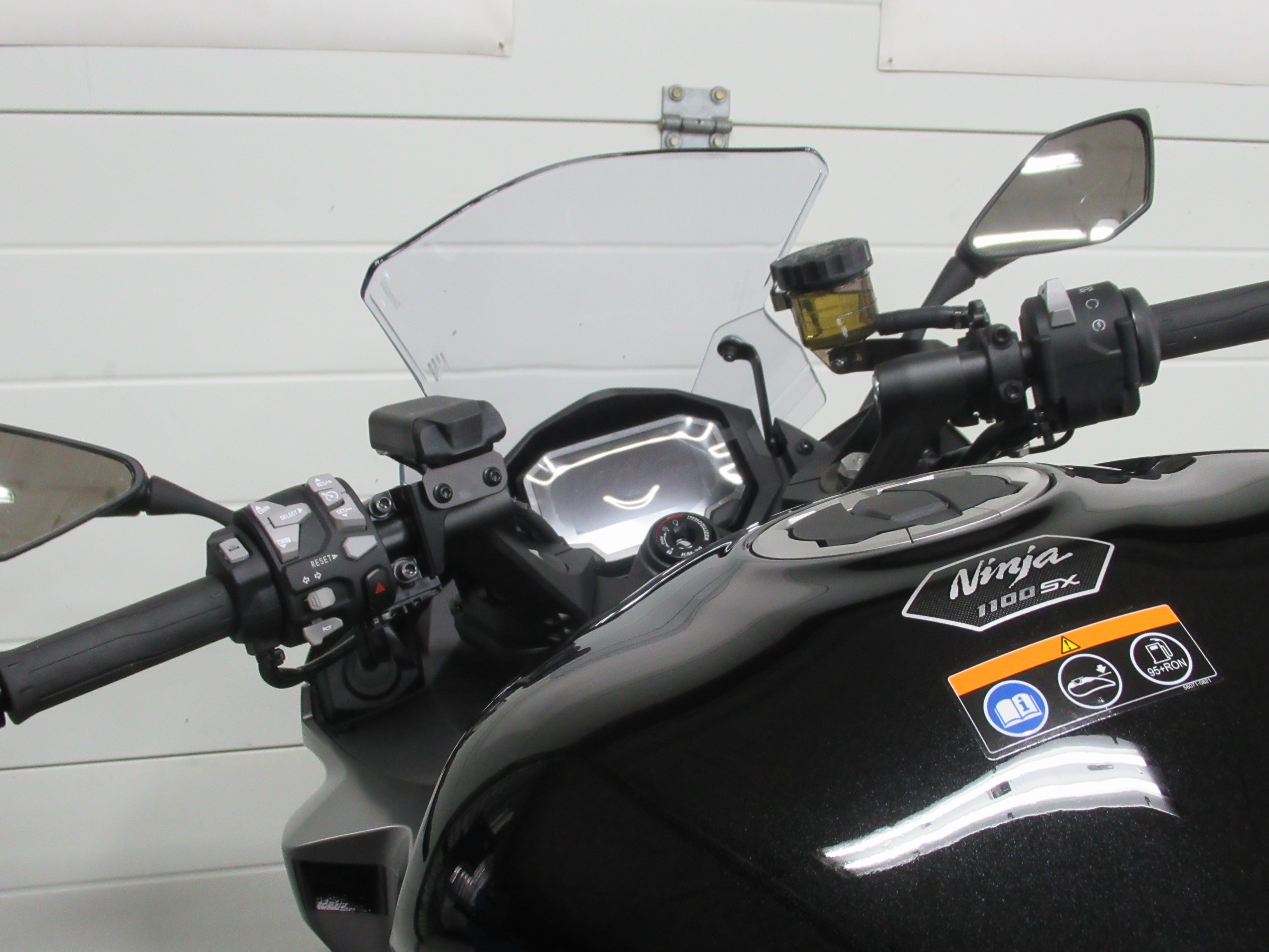 KAWASAKI - NINJA 1100 SX SE