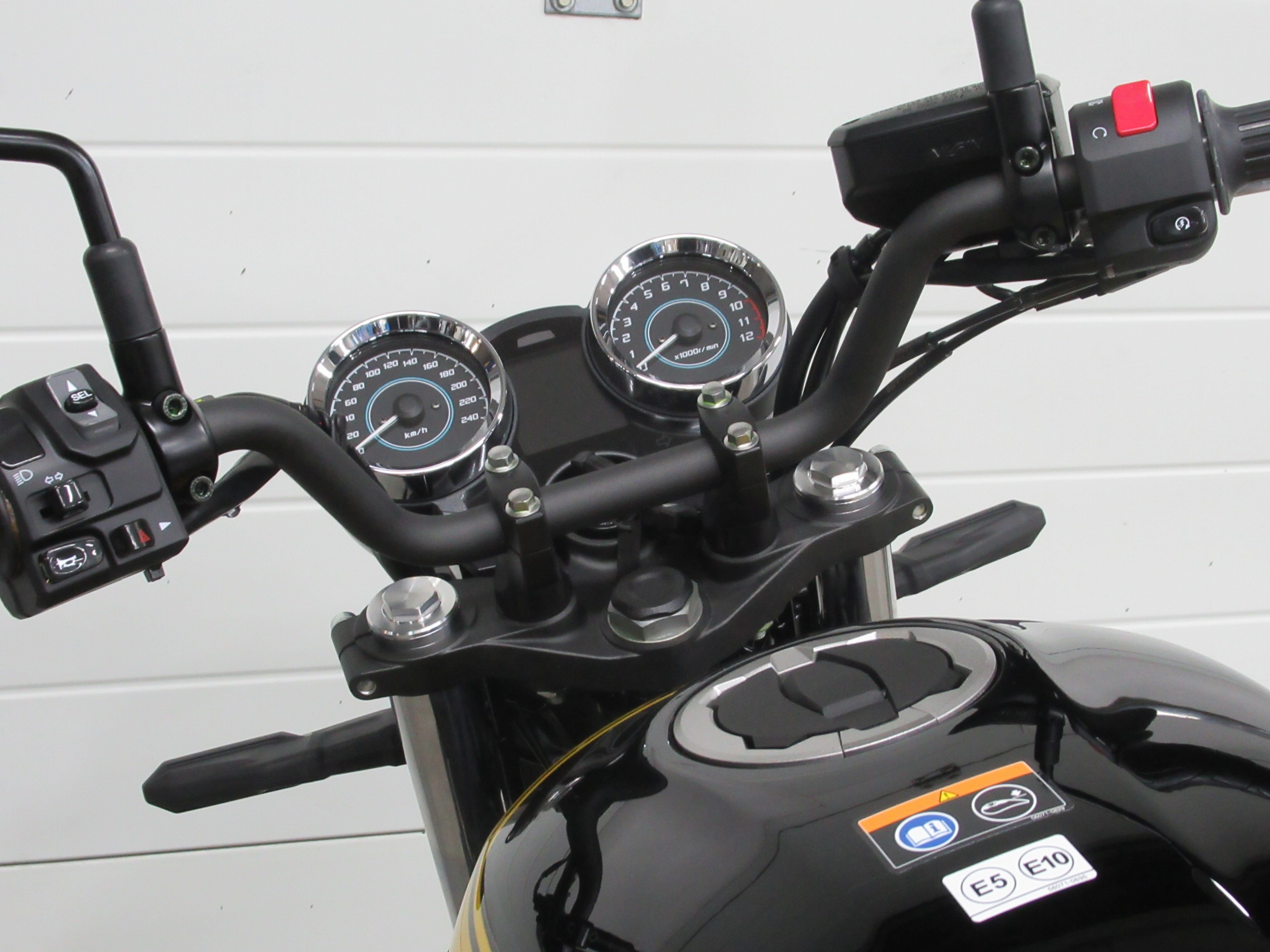 KAWASAKI - Z 650 RS