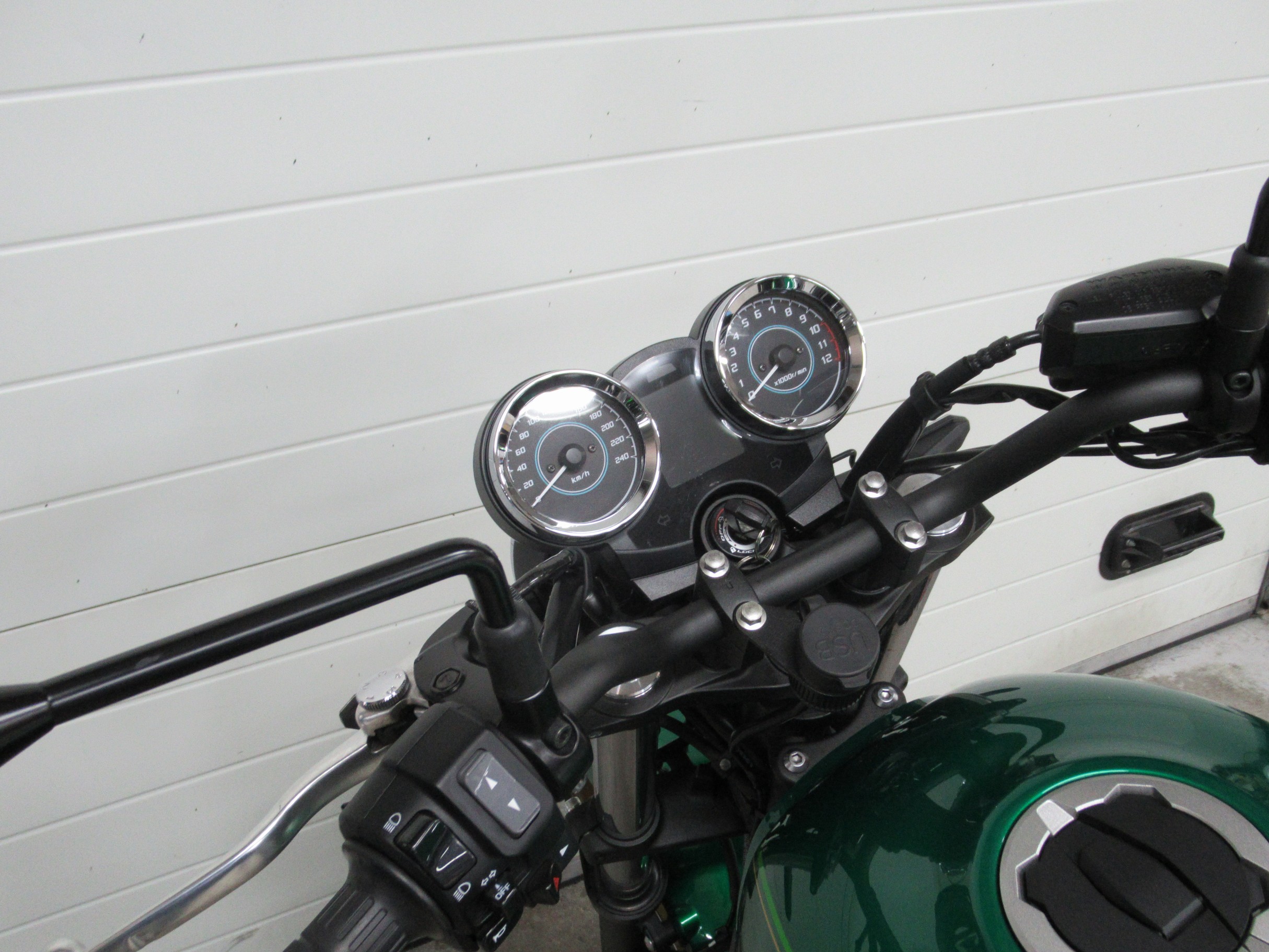 KAWASAKI - Z 650 RS