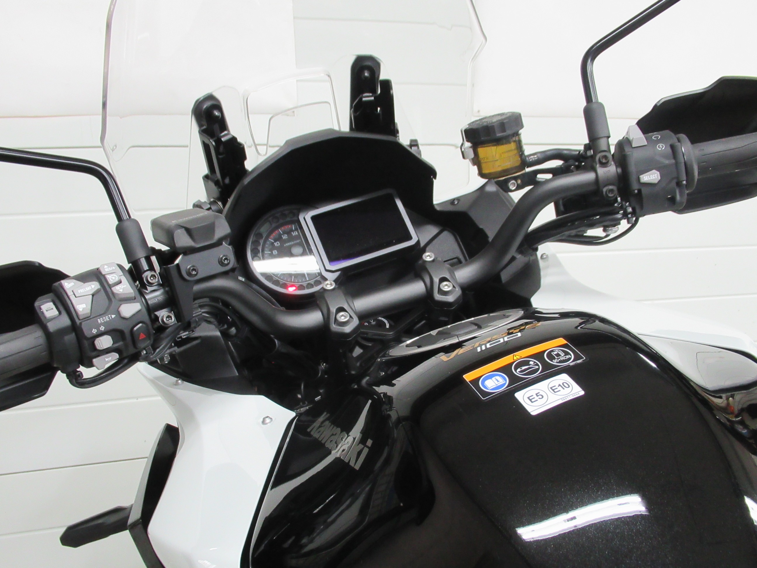 KAWASAKI - VERSYS 1100 SE
