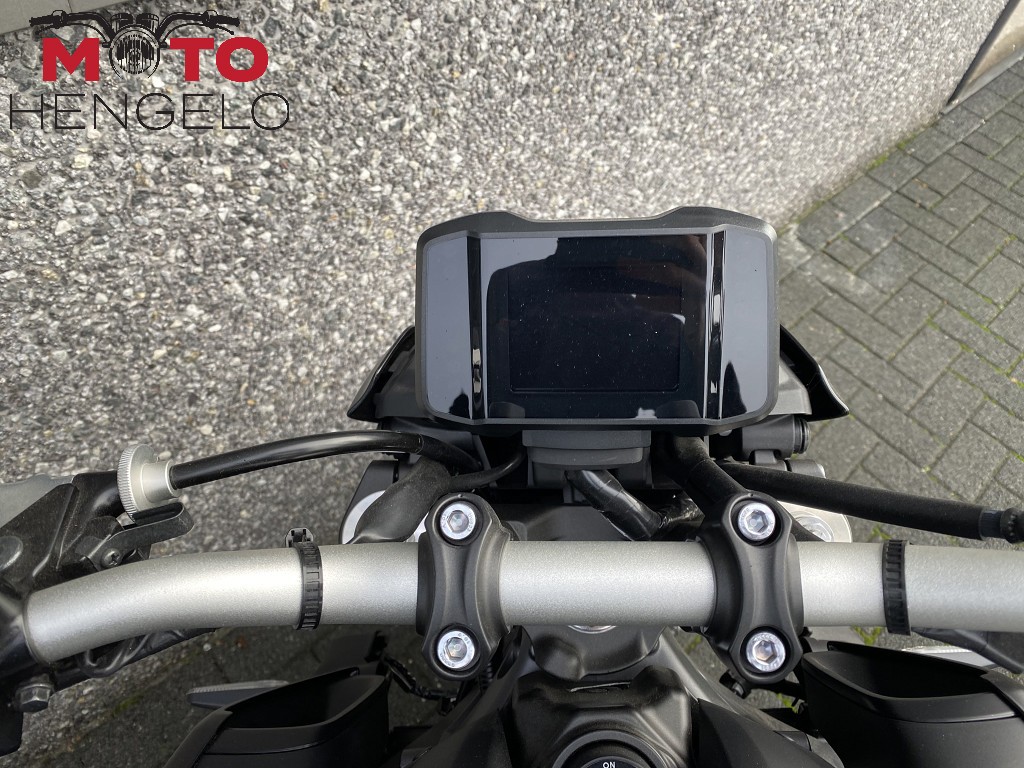 YAMAHA - MT-09 ABS