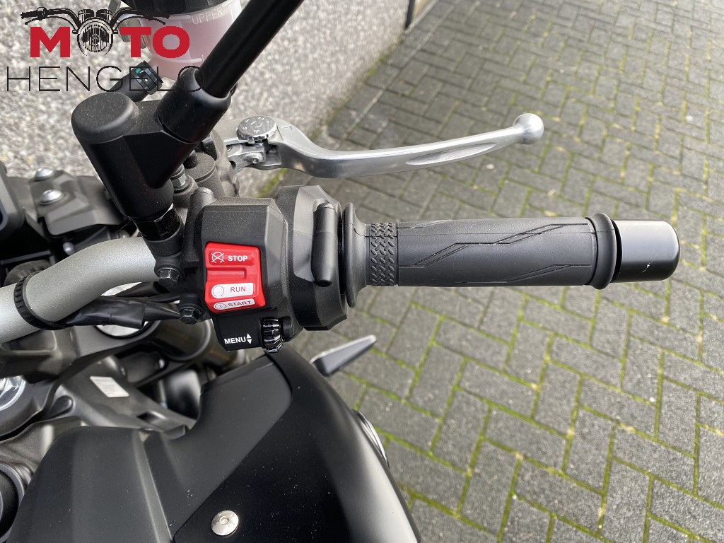 YAMAHA - MT-09 ABS