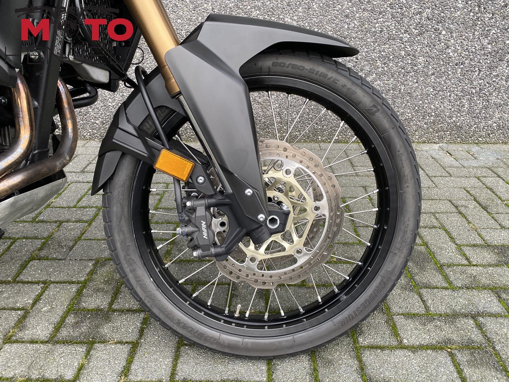 HONDA - CRF 1000 L AFRICA TWIN DCT