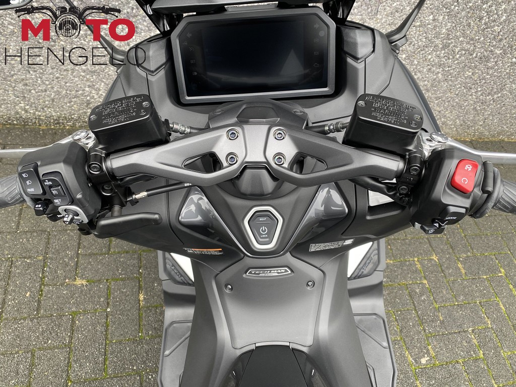 YAMAHA - T-MAX TECH MAX XP500A DX