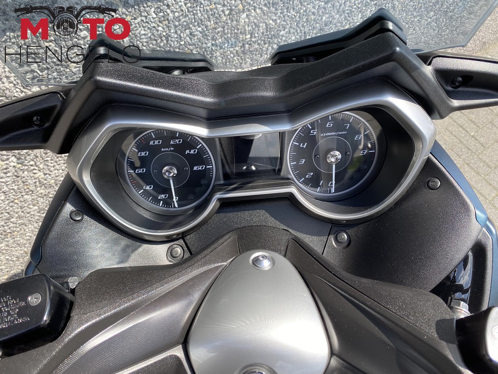 YAMAHA - X-MAX 300 TECH MAX