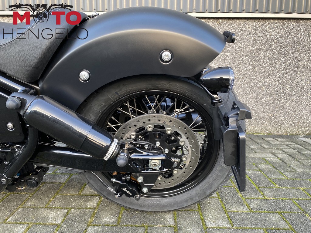 INDIAN - CHIEF BOBBER DARK HORSE